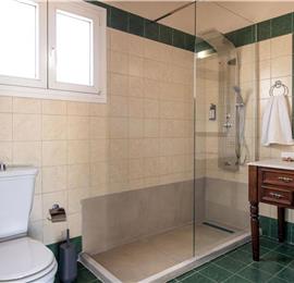 3 bedroom villa with heated pool in Kassiopi, Corfu, sleeps 6